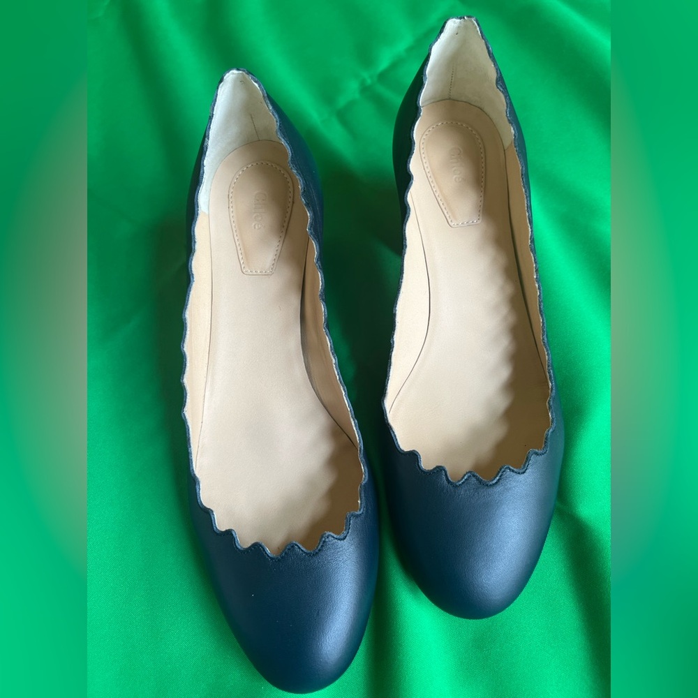 Chloe Pumps with Scalloped Edge 100% Leather Navy Size 7 - Picture 15 of 15